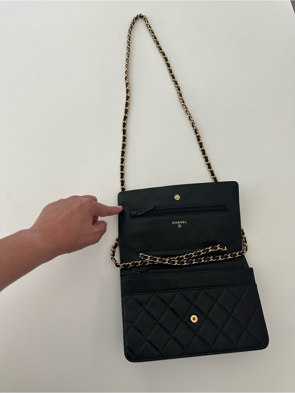 CHANEL Vintage Wallet On A Chain WOC in Black - Picture 4 of 16